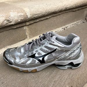 Mizuno Women's Wave Lightning RX2 Volleyball Shoe